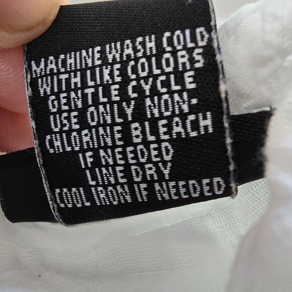 Torrid Tank Top Women's 1X V-Neck w/ Tie Sheer Ruffle Collar Sleeveless White - Picture 3 of 7